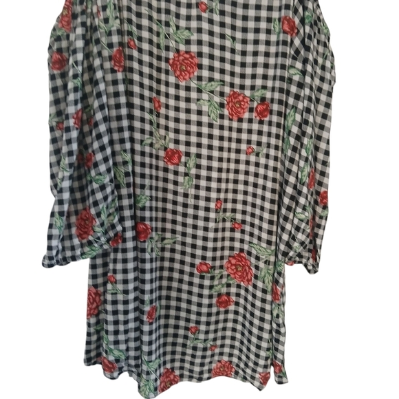 Torrid Tunic Top Cold Shoulder Black White Gingham Check Floral Accents Oversize - Picture 7 of 10